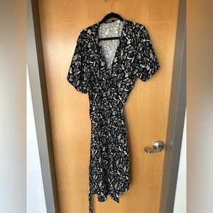 disturbia midi wrap dress!